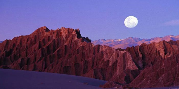 Alto Atacama moon